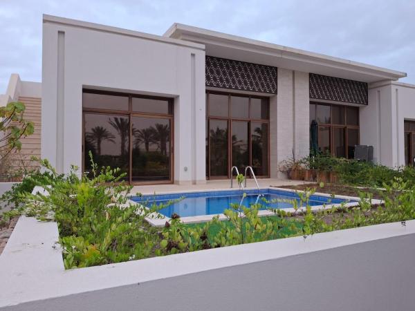 Na fotografii je vidět objekt Khareef Luxury Villa in Salalah nacházející se ve městě Ma‘mūrah.