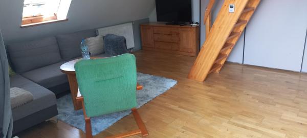 Auf dem Foto ist das Objekt Apartament w Jeżowie Sudeckim in der Stadt Siedlęcin zu sehen.