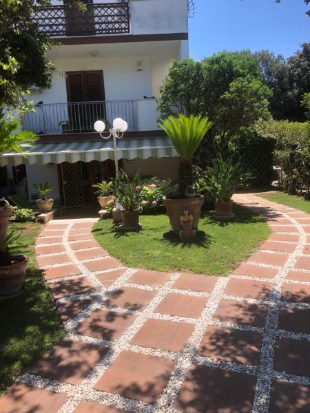 Na fotografii je vidět objekt Fregene - Villa Paradise near airport Fiumicino nacházející se ve městě Fregene.
