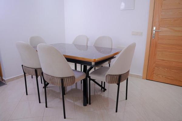 Φωτογραφία 3: Chic & Stylish Luxe Apartment
