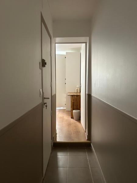 På billedet ses objektet Studio aux Portes de Paris beliggende i byen Clichy.
