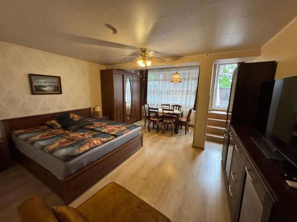 A la foto es mostra l'objecte Rommi Kodumajutus situat a la ciutat de Seljametsa.