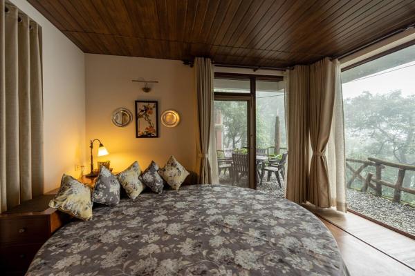 Lake View 3bhk Close To Mall Road Zen Den - ナイニタール
