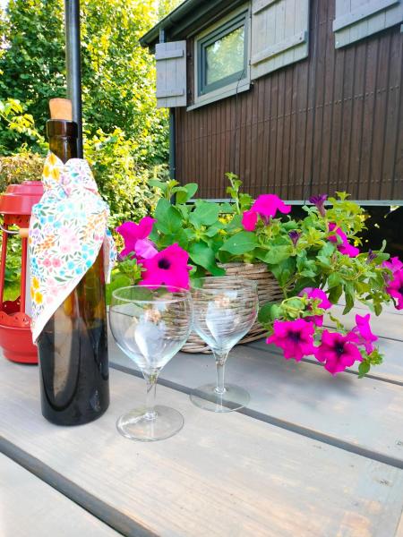 Na zdjęciu widoczny jest obiekt Domek Drzymały położony w mieście Chlebów.