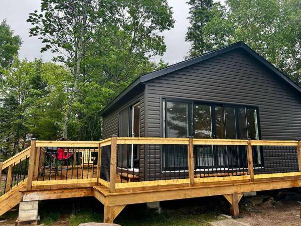 Στη φωτογραφία φαίνεται το αντικείμενο Lakefront Studio Cottage #8 που βρίσκεται στην πόλη Dillon.