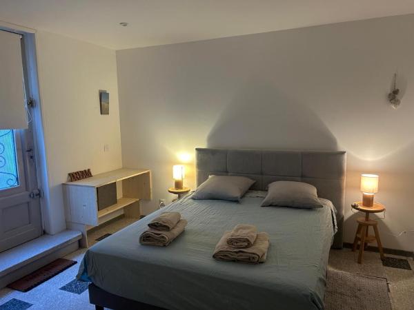 A la foto es mostra l'objecte La Maison de Valerie Feng Shui situat a la ciutat de Siran.