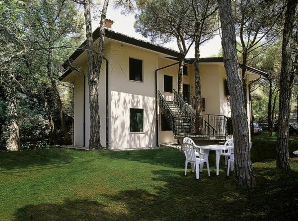 Nella foto è visibile l'oggetto Villa Albina situato nella città di Eraclea Mare.