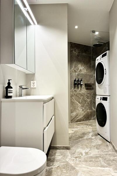 Φωτογραφία 7: Spacious, Quiet, Creative Retreat 2BR