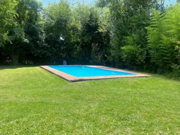 Na zdjęciu widoczny jest obiekt Casa quinta położony w mieście Pilar.