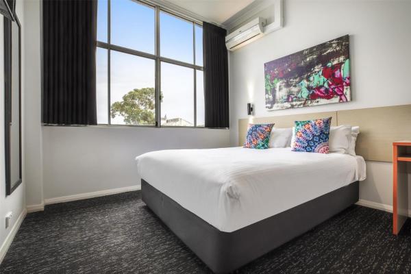 Na zdjęciu widoczny jest obiekt Nightcap at Ashley Hotel położony w mieście Tottenham.