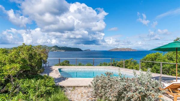 På bilden syns objektet Charming villa with fantastic views of the ocean som ligger i staden Pointe Milou.