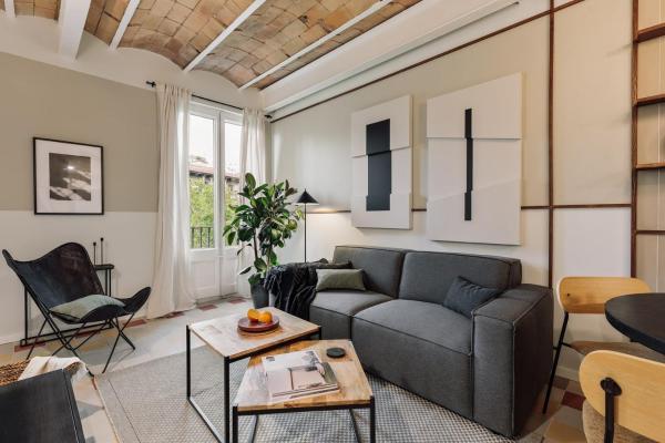 Φωτογραφία 1: Andy - 2 bedrooms and office and balcony in Eixample Dreta