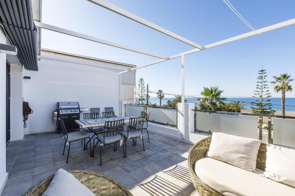 A la foto es mostra l'objecte A&N Terraza al Mar situat a la ciutat de Benajarafe.
