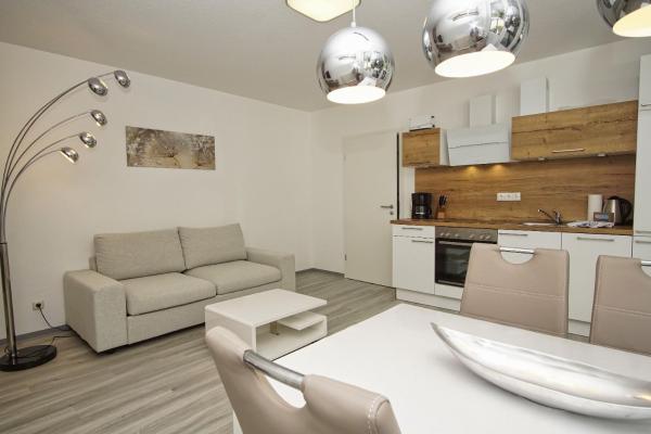 Bilde 8: strandnah, Terrasse, AHOI Erlebnisbad gratis in Sellin - Strandresidenz Brandenburg FeWo01