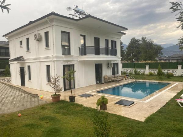 På billedet ses objektet Villa Star House beliggende i byen Fethiye.