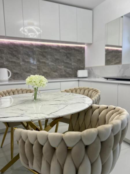 A la foto es mostra l'objecte Gold Apartment situat a la ciutat de Skorka.