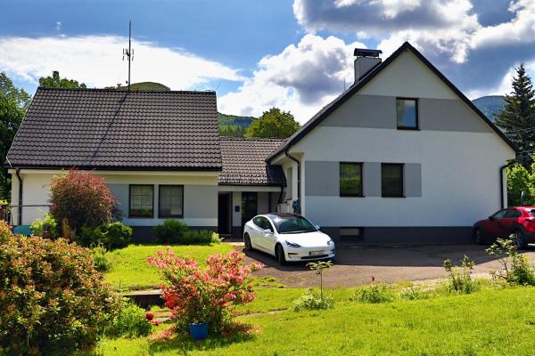På bilden syns objektet Apartmány Anna s welness som ligger i staden Trojanovice.