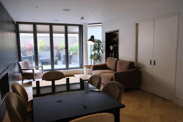 Cosmopolitan Hideaway, London