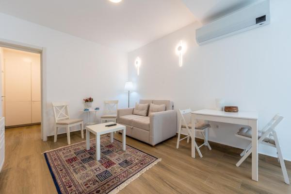 A la foto es mostra l'objecte Symphony Tivat Apartment situat a la ciutat de Donja Lastva.