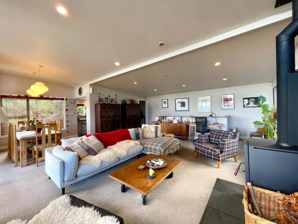 Stunning Bush View Escape, Auckland