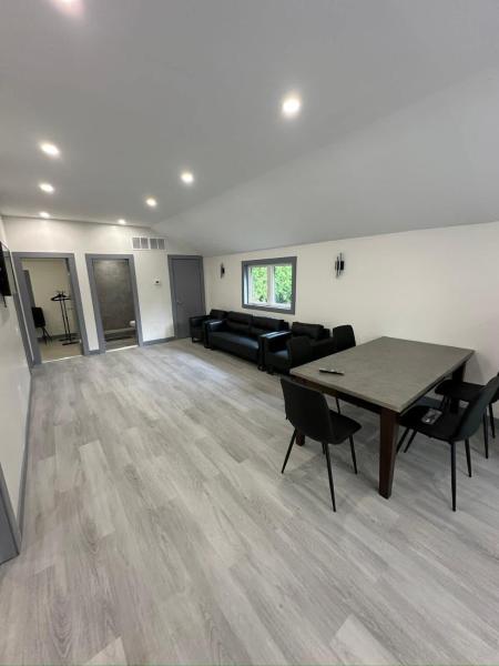 Cozy 4-bedroom Cottage #3 In Innisfil - Innisfil