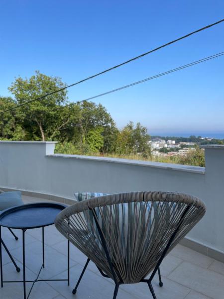 Na foto é possível ver o objeto Triple E Stay localizado na cidade de Ulcinj.