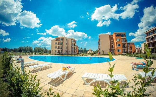 Foto 4: Pool View, 2 Bedroom Apartment