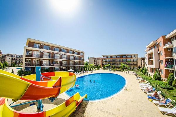 Foto 2: Pool View, 2 Bedroom Apartment