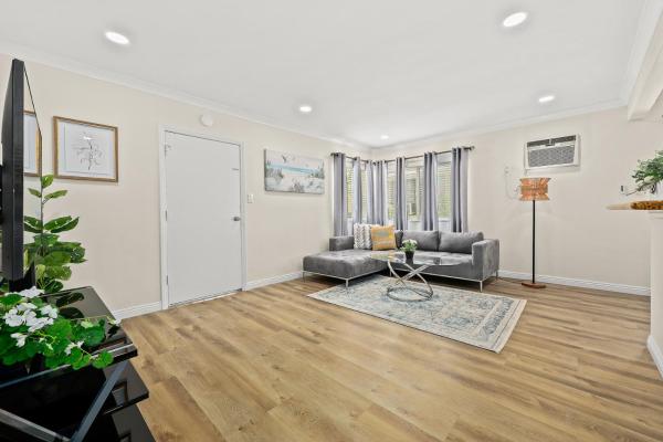 Billede 5: Bright & Cozy Getaway-10min to Downtown LA