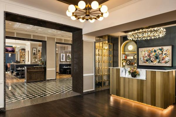 Photo 1 : The Talbott, Autograph Collection