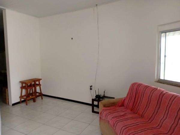 写真にはバーハ・ドス・コケイロス市にあるCasa de praia na Barra dos Coqueirosが写っています。