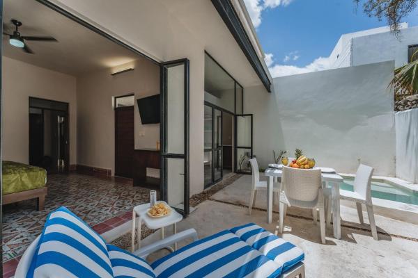 A la foto es mostra l'objecte Casa Tropical situat a la ciutat de Mérida.