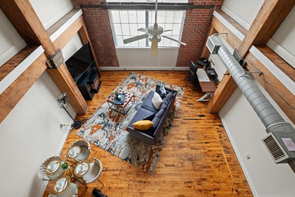A la foto es mostra l'objecte Downtown Business Loft by Serenity Stays situat a la ciutat de Richmond.