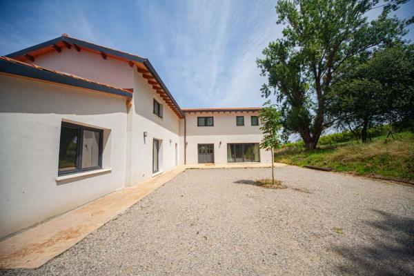 A la foto es mostra l'objecte La Bocarona situat a la ciutat de Setién.