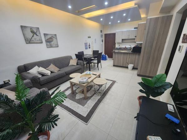 På billedet ses objektet Family apartment in Abdoun Al Janobi beliggende i byen Amman.