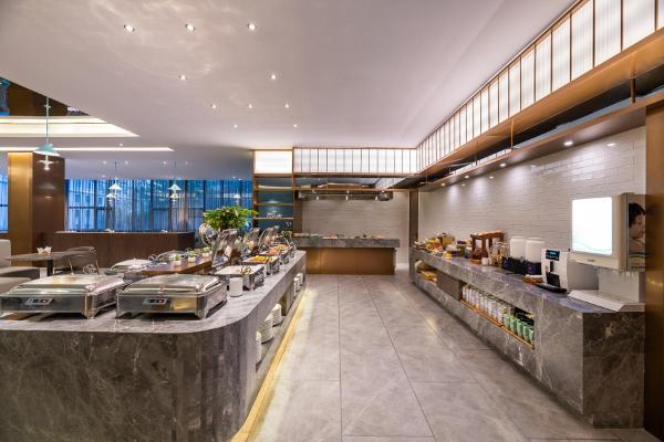 Photo 9 : 青岛崂山石老人会展中心桔子水晶酒店