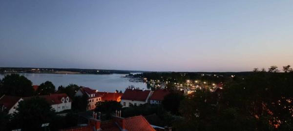 På bildet vises objektet Apartament Mazury som ligger i byen Ryn.
