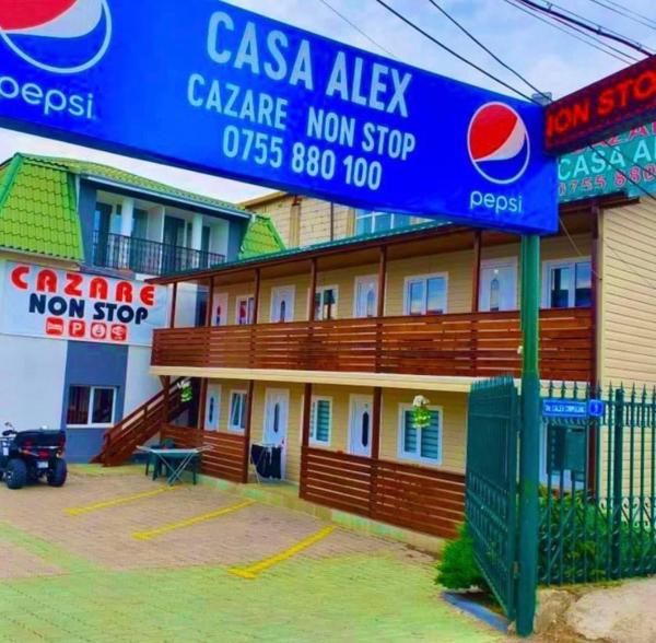 A la foto es mostra l'objecte Casa Alex situat a la ciutat de Valea Mare-Podgoria.