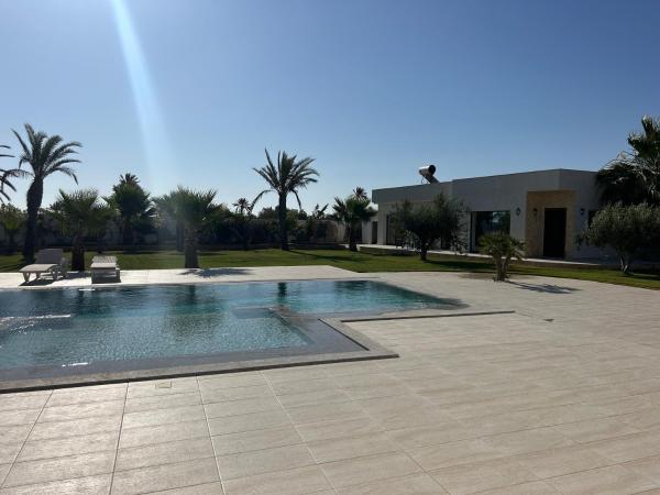 På bildet vises objektet Villa Mimi Djerba som ligger i byen El Guecheïne.