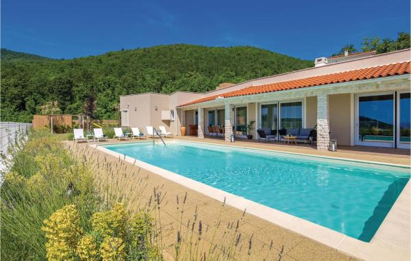 Amazing Home In Veprinac With Sauna - Abbazia