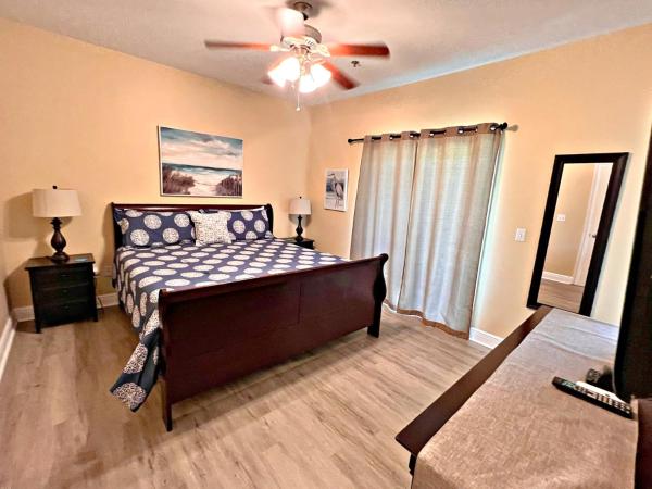 Laguna Breeze - Foley, AL