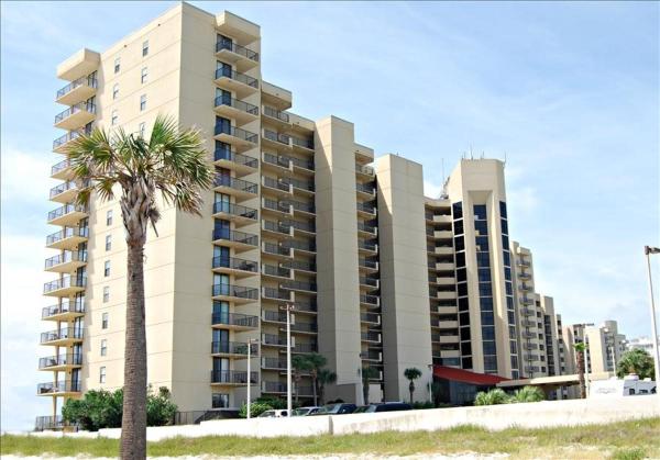 På billedet ses objektet Phoenix V beliggende i byen Orange Beach.