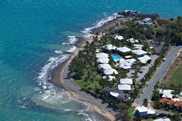 A la foto es mostra l'objecte The Resort at Dolphin Heads situat a la ciutat de Mackay.