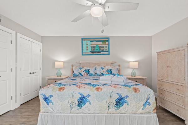 Watercrest Waves! Beachfront 2br/2ba Condo, Sleeps 8, Stunning Gulf Views! - Panama City, FL