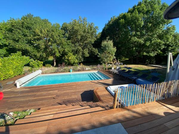 På bildet vises objektet Villa Whaou 5*, piscine chauffée, jacuzzi som ligger i byen Sémussac.