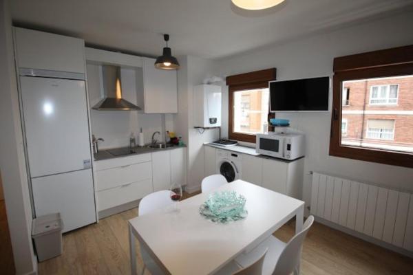 På billedet ses objektet Encantador apartamento cerca de la universidad beliggende i byen Santander.