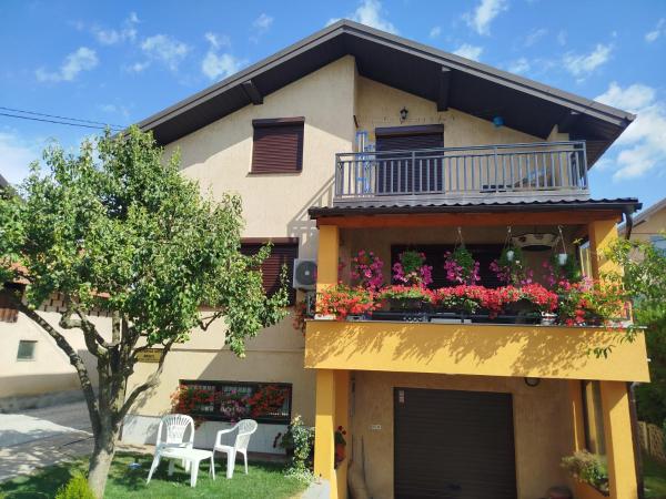 The photo shows the Apartmani LIDER Visoko located in the city of Kakanj.