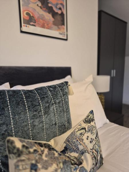 Billede 6: Executive Studio - Modern Comfort in Derby # 6