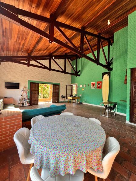 写真にはウバトゥバ市にあるTô Zen Hostelが写っています。