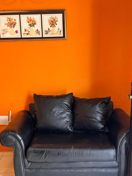 A la foto es mostra l'objecte Getaway Homes situat a la ciutat de Trinity.